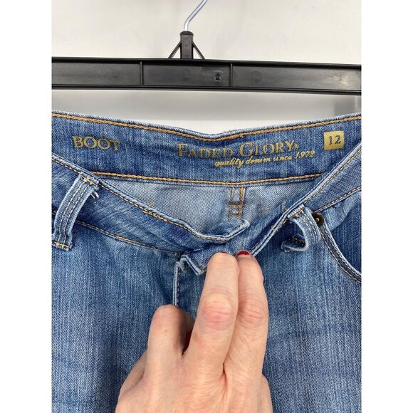 Faded Glory Womens Stretch Boot Cut Denim Jeans Size 12 Blue Washed 5 Pocket - Picture 3 of 13